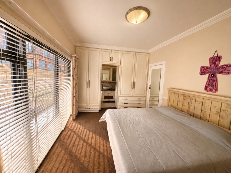 6 Bedroom Property for Sale in Monte Christo Western Cape